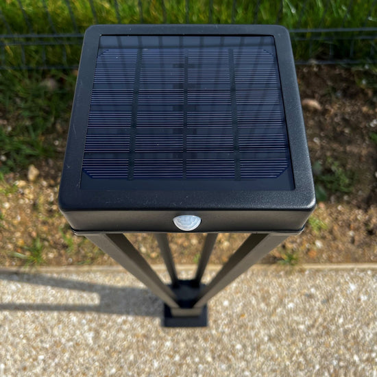 Borne extérieur solaire inox LUXOR - Hauteur 72 cm - Détecteur de mouv –