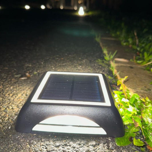 Pavé solaire LED carré noir - 3 modes de 50 à 200 lumens - IP65 - sol ou mural - Lumihome-France.com