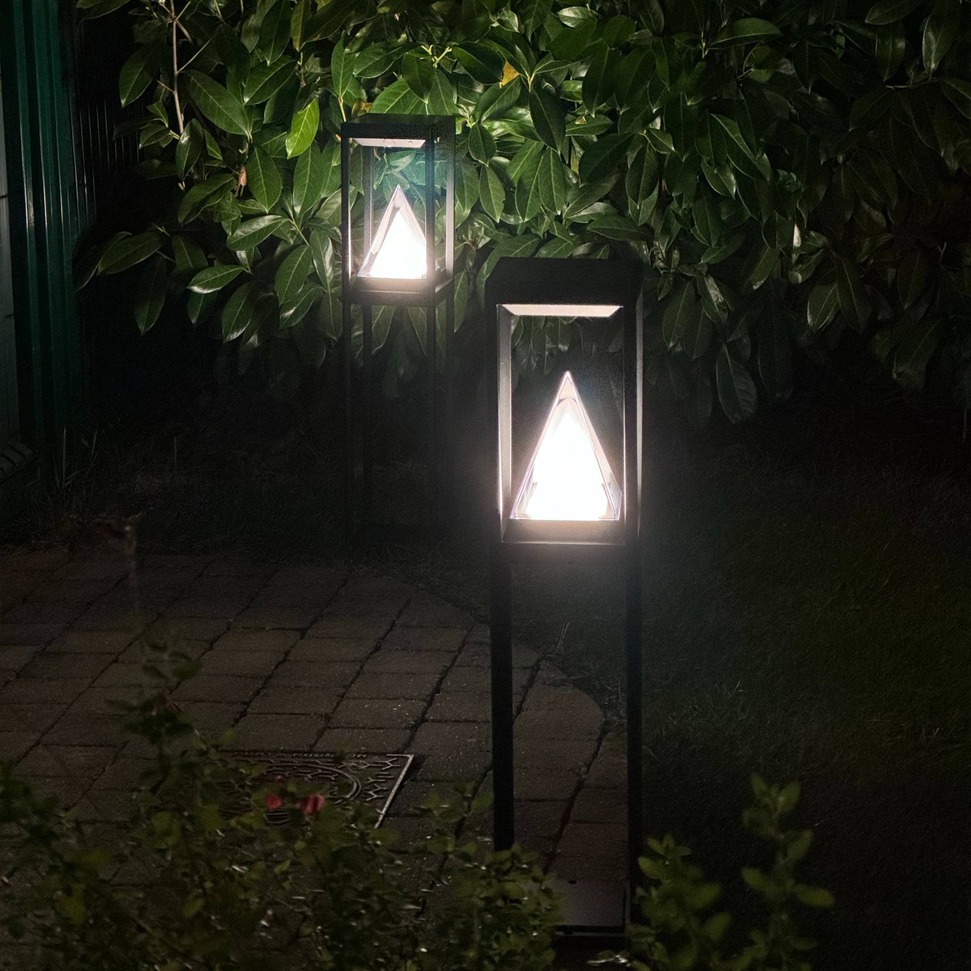 Led-Solar-Tischlampe KEOPS - Bewegungsmelder - 3 Lichtmodi von 75 bis 600 Lumen - Lumihome