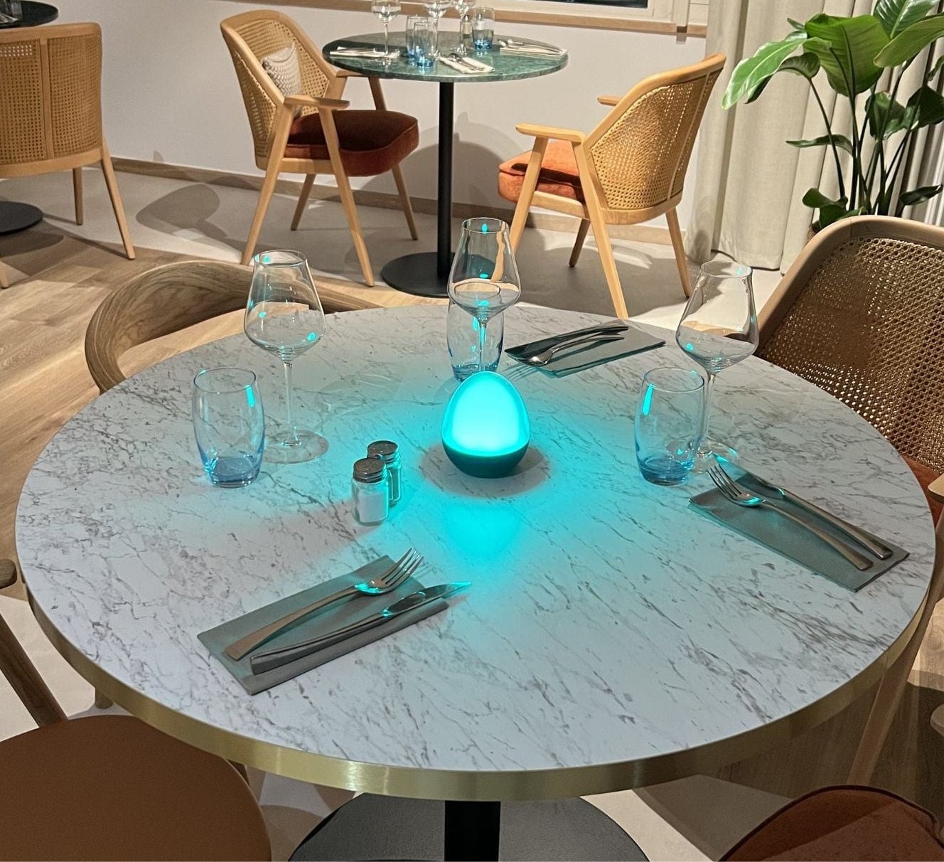 Led Deko Tischleuchte JOY - Kabellos & usb - RGB+CCT - 40 bis 400 Lumen - Lumihome