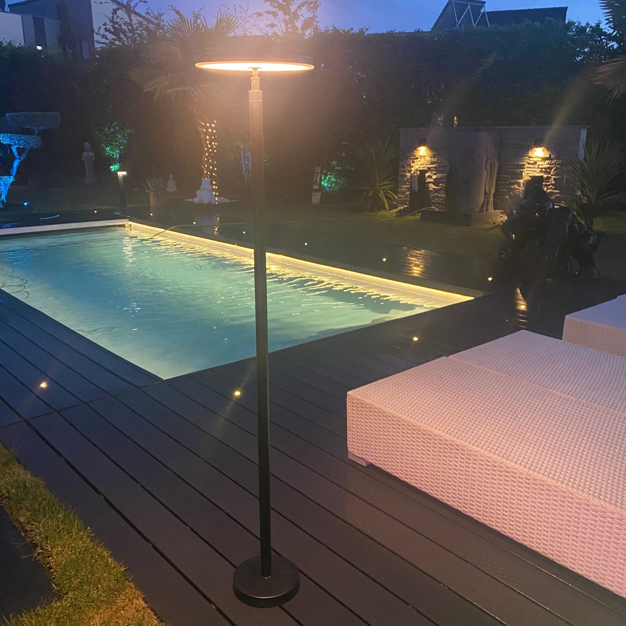 Solar-Tischleuchte JAZZ - Höhe 50cm bis 1.5m - 100 bis 1000 Lumen max - Solar & USB - Lumihome