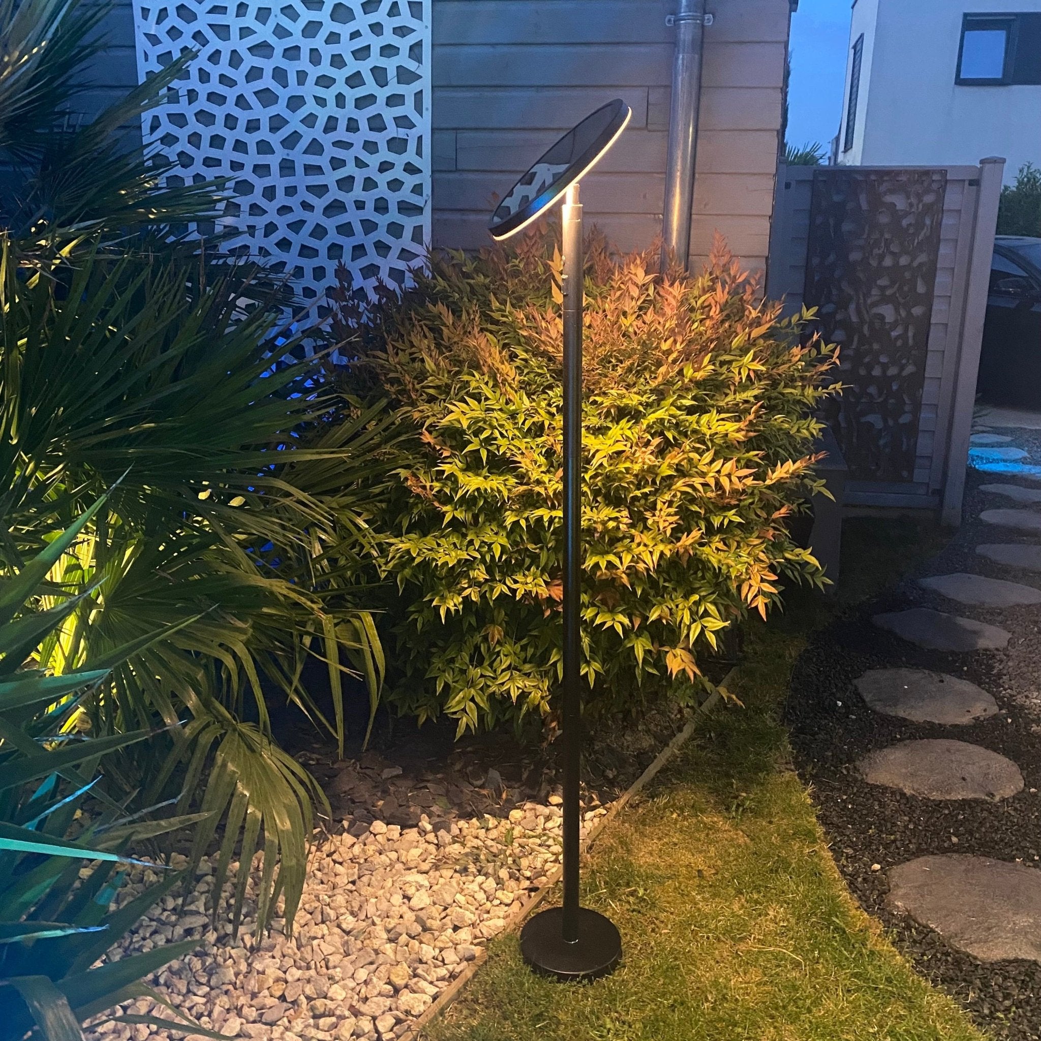 Solar-Tischleuchte JAZZ - Höhe 50cm bis 1.5m - 100 bis 1000 Lumen max - Solar & USB - Lumihome