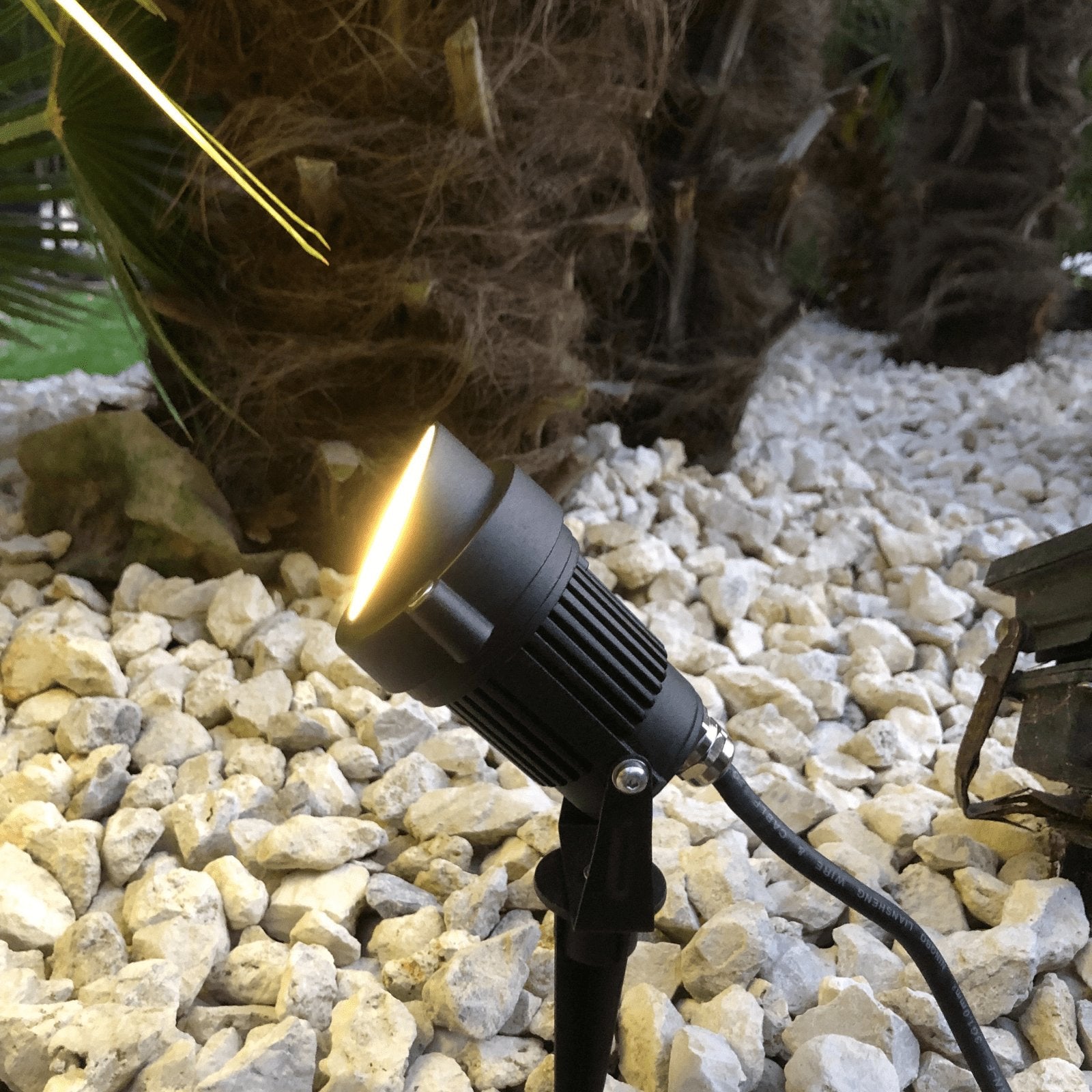 Spot led picket outdoor schwarz DEC-GL5BC - 230V - 300 Lumen - Warmweiss 3500K° - Lumihome-France.com