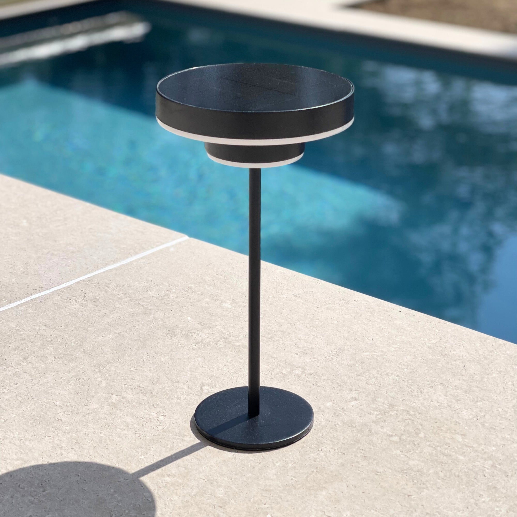 GENOVA solar LED table lamp - Lumihome