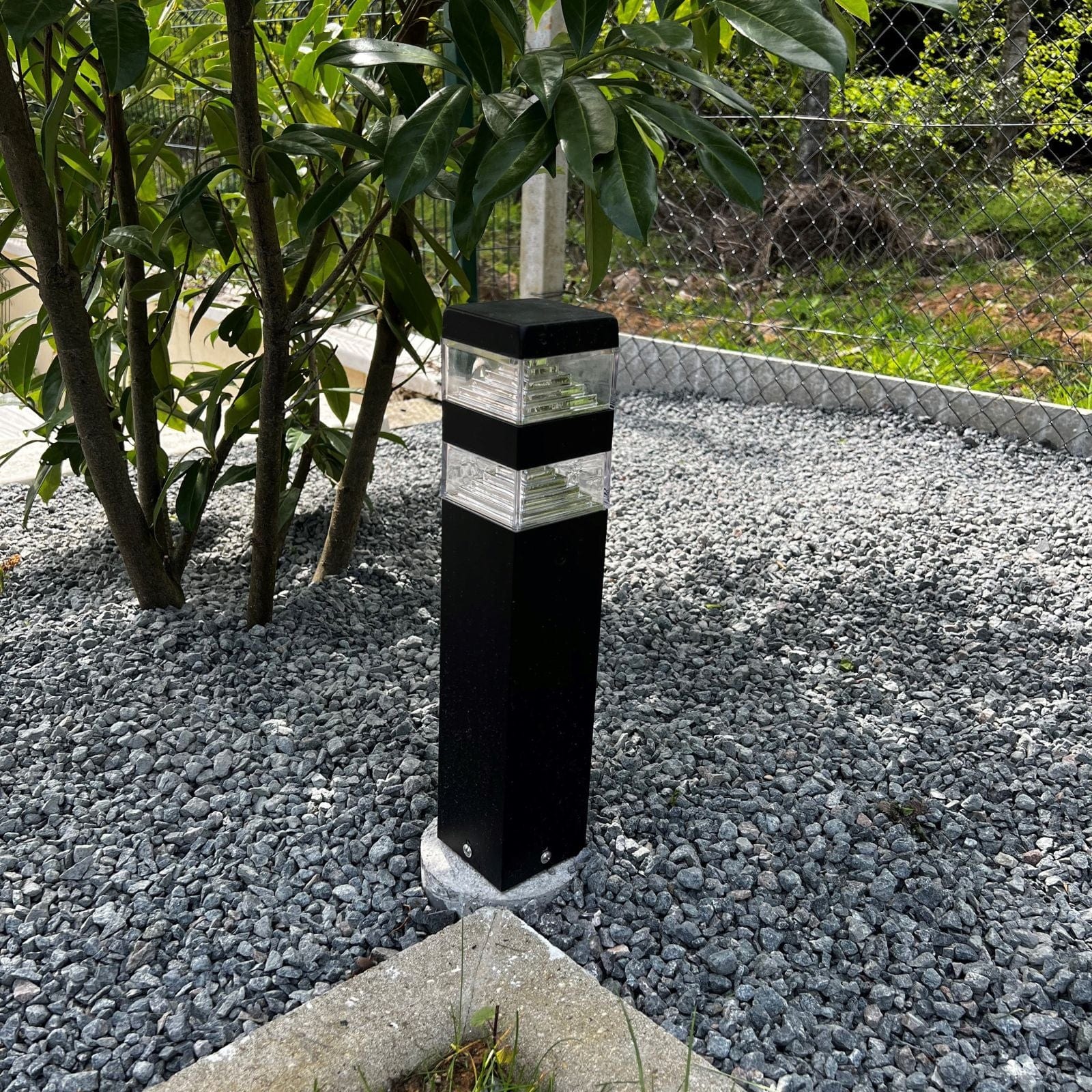 Set of 4 Pyramid bollards - Lumihome