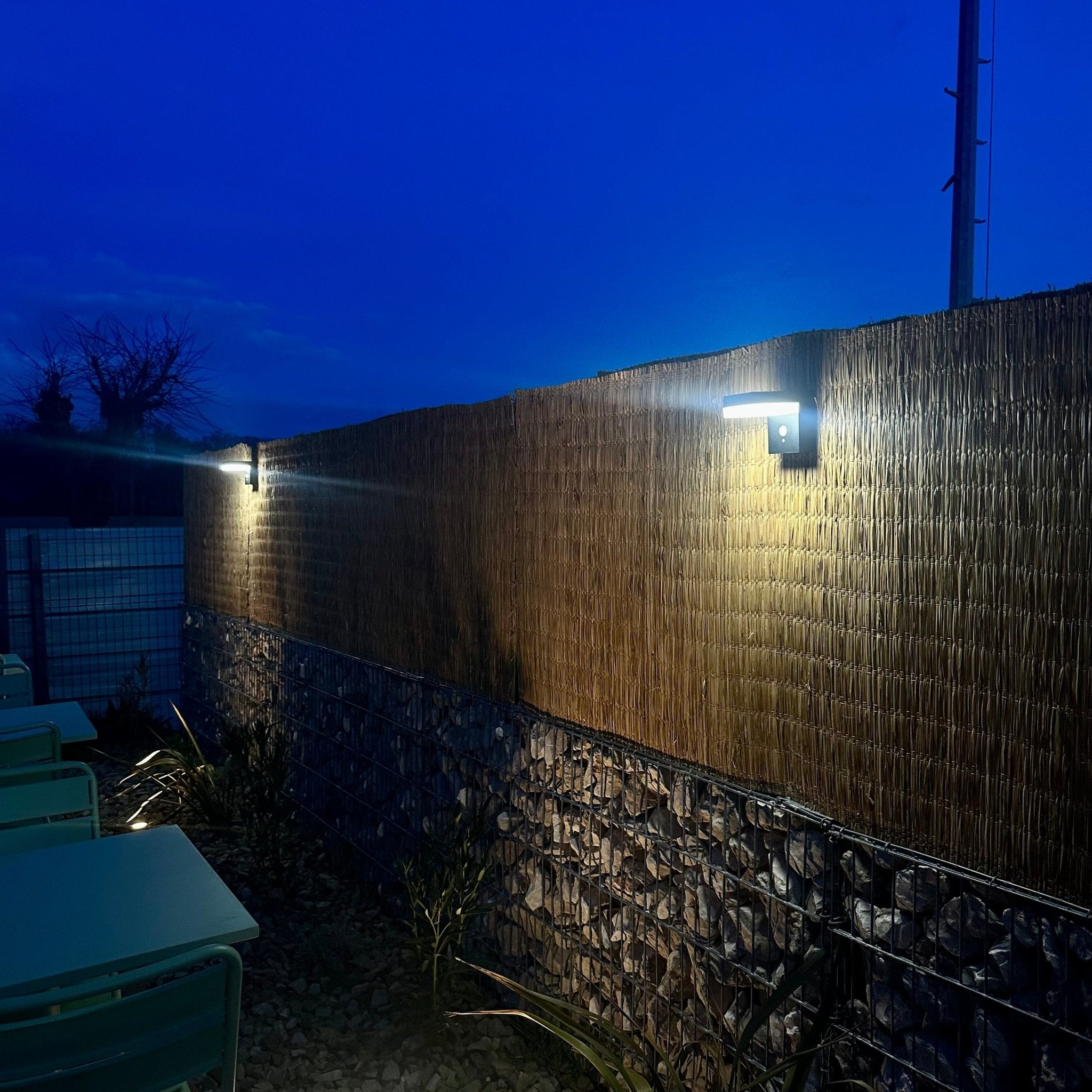 VENUS Solar outdoor Led wall lamp - Motion detector - 3 lighting modes 75 to 600 lumens - Lumihome-France.com