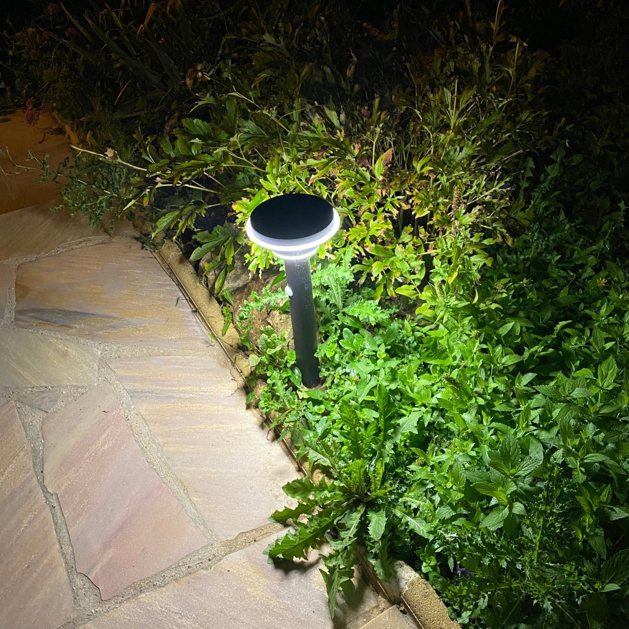 GENOVA solar Led bollard - Motion detector - 3 lighting modes 75 to 600 lumens - Lumihome