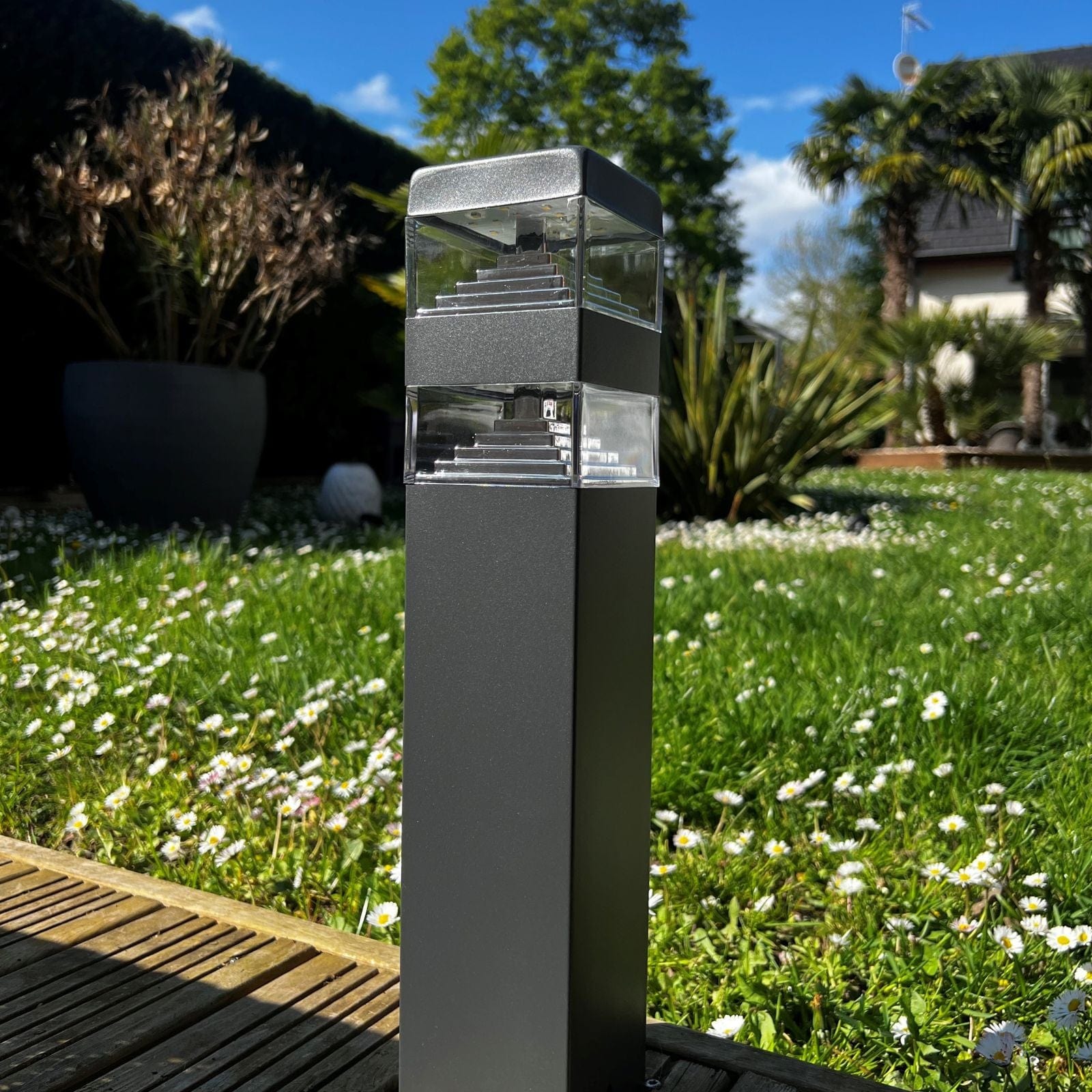 Pyramid Bollard 32 Leds - 230V - 1000 lumens - Lumihome-France.com