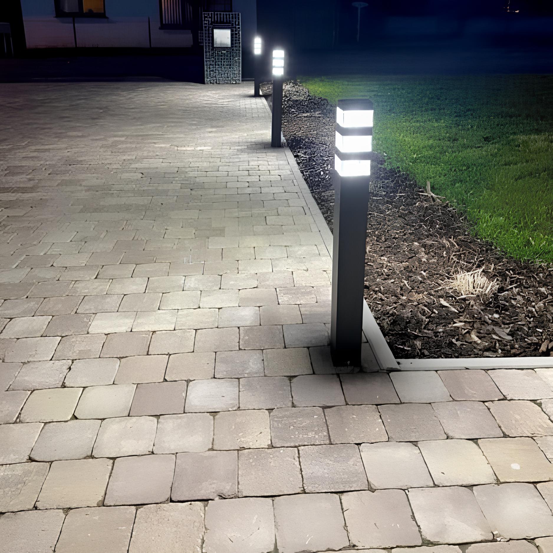 Pyramid Bollard 48 Leds - 230V - Height 80cm - 1500 lumens - Lumihome-France.com