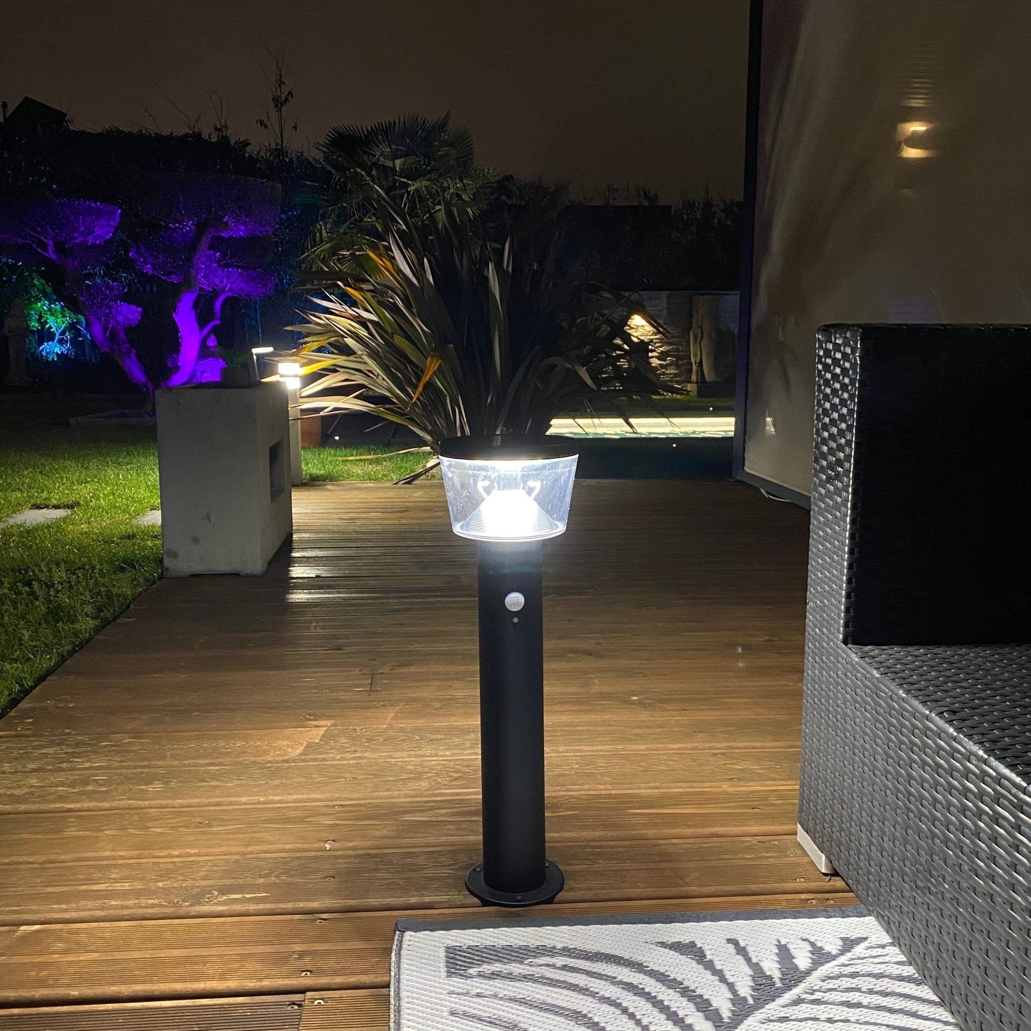 Pilona solar led DUBLIN - Detector de movimiento - 3 modos de iluminación - 75 a 600 lúmenes - Lumihome-France.com