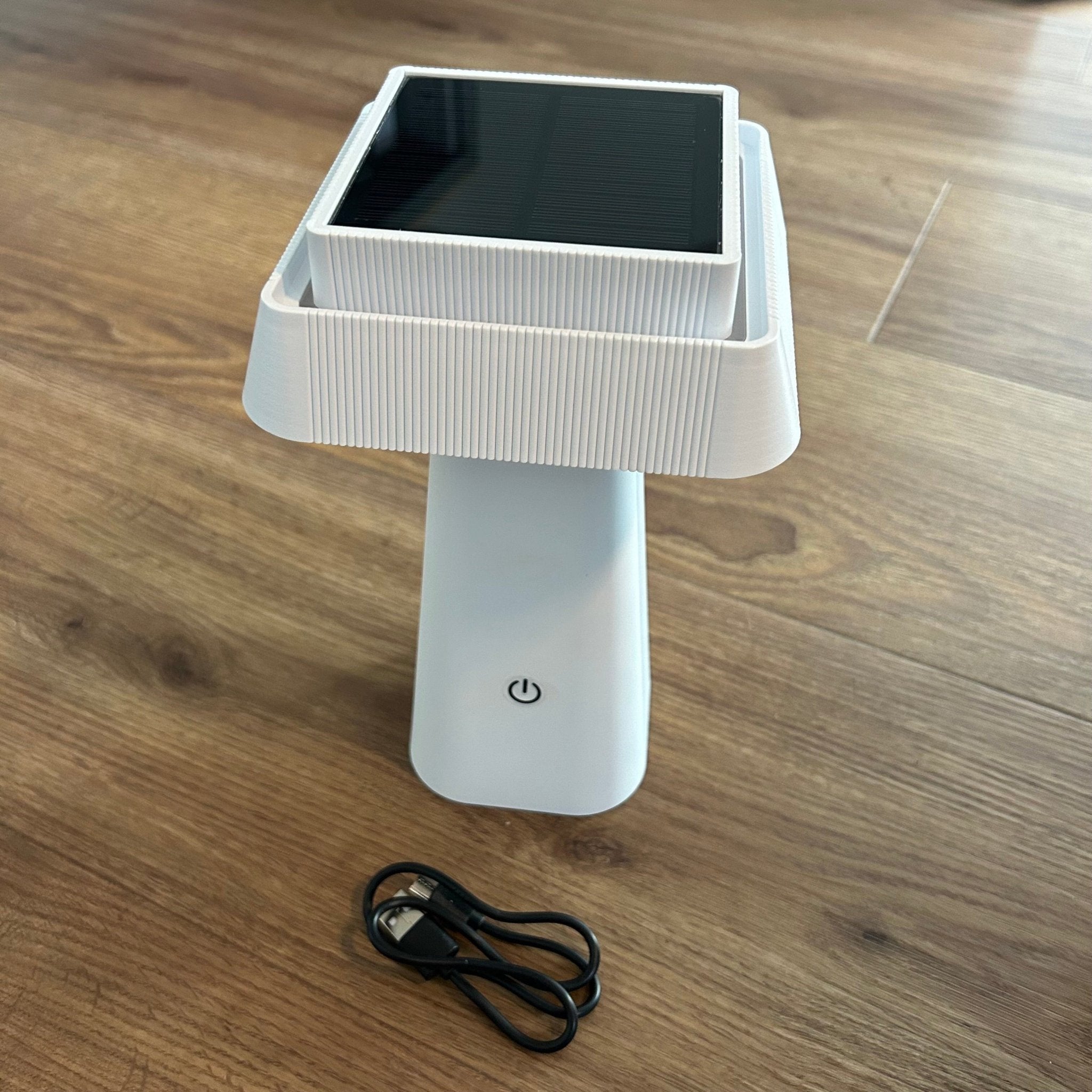 Lámpara de mesa LED solar blanca RITA - 3 modos de iluminación de 70 a 370 lúmenes - Táctil - Toma USB - Lumihome