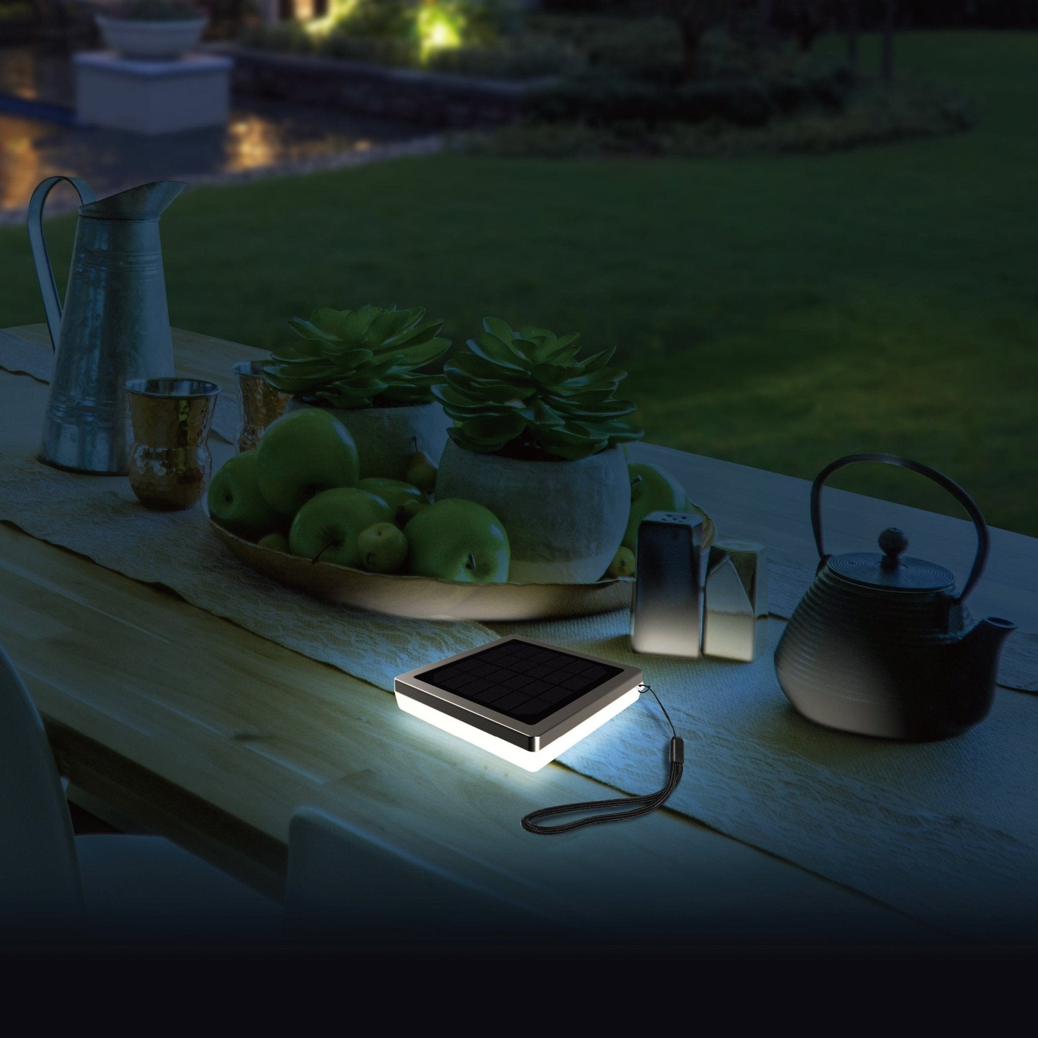 Lámpara de mesa LED solar de acero inoxidable NOMADE -5 modos de iluminación de 40 a 270 lúmenes - Enchufe USB - Lumihome-France.com