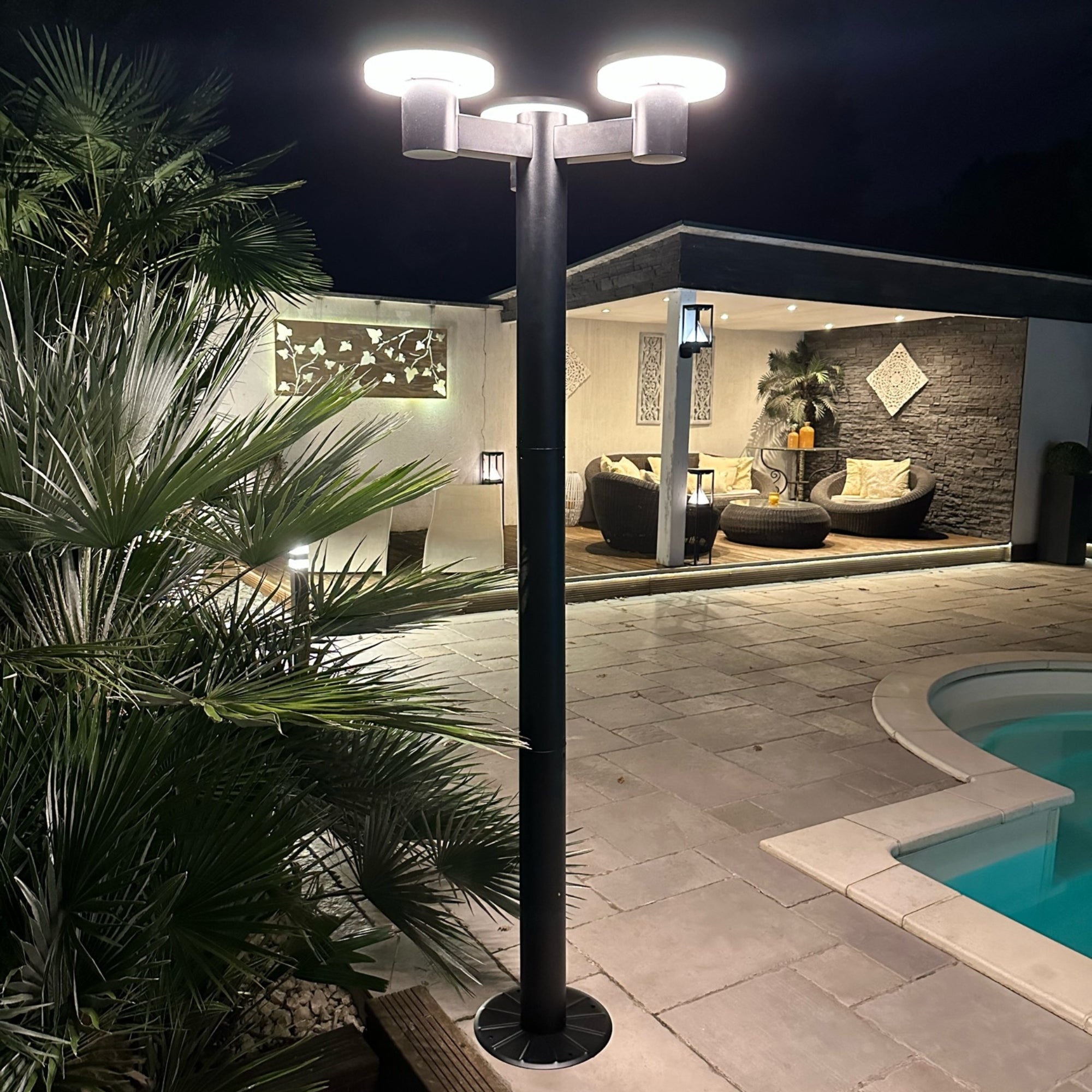 Lampada da terra solare a led ALTO 3000 - Altezza 2m - Telecomando - Da 300 a 3000 lumen - Lumihome