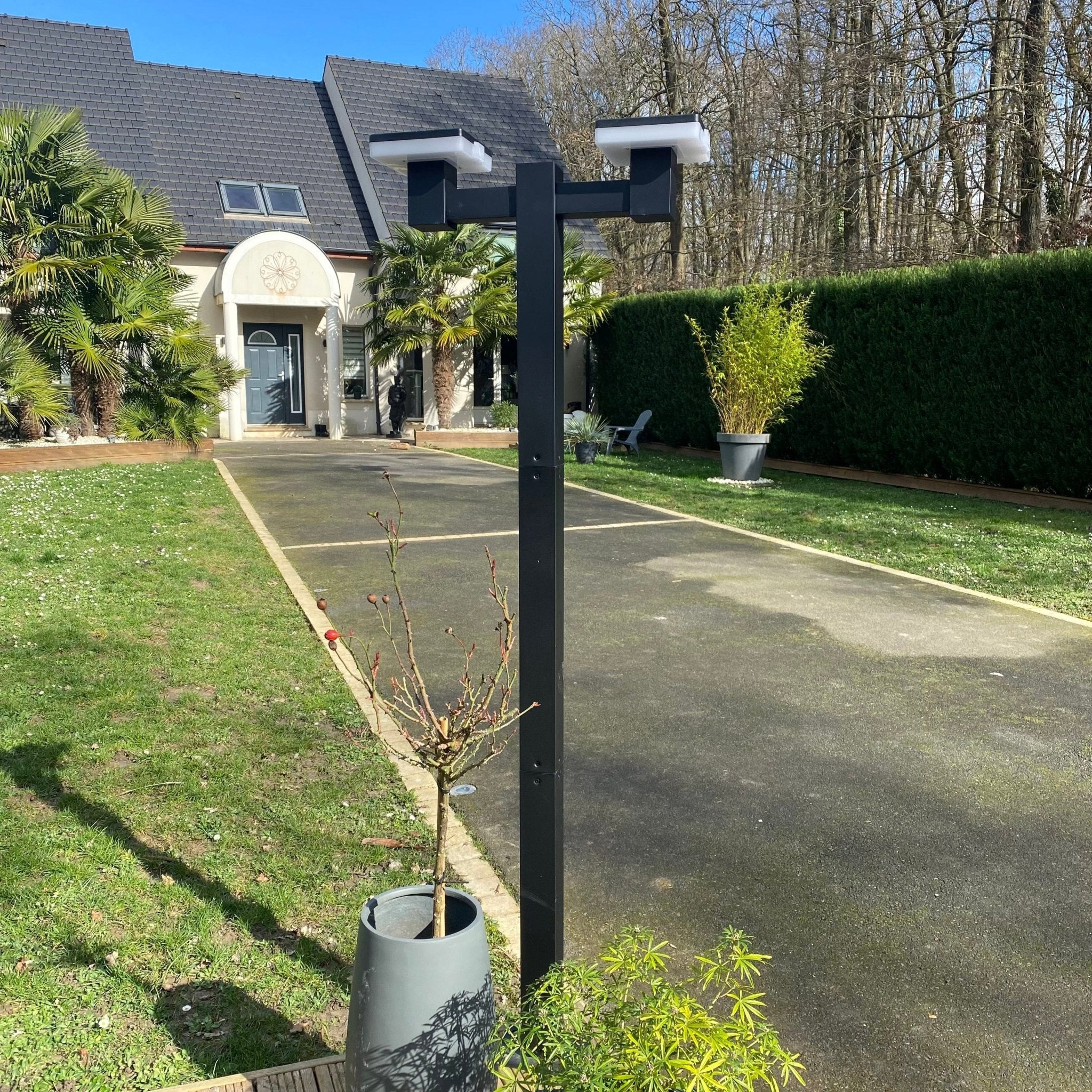 Lampada da terra a LED solare SUN-2000 - Altezza regolabile 1,20 m o 2 m - Da 200 a 2000 lumen - Telecomando - Lumihome