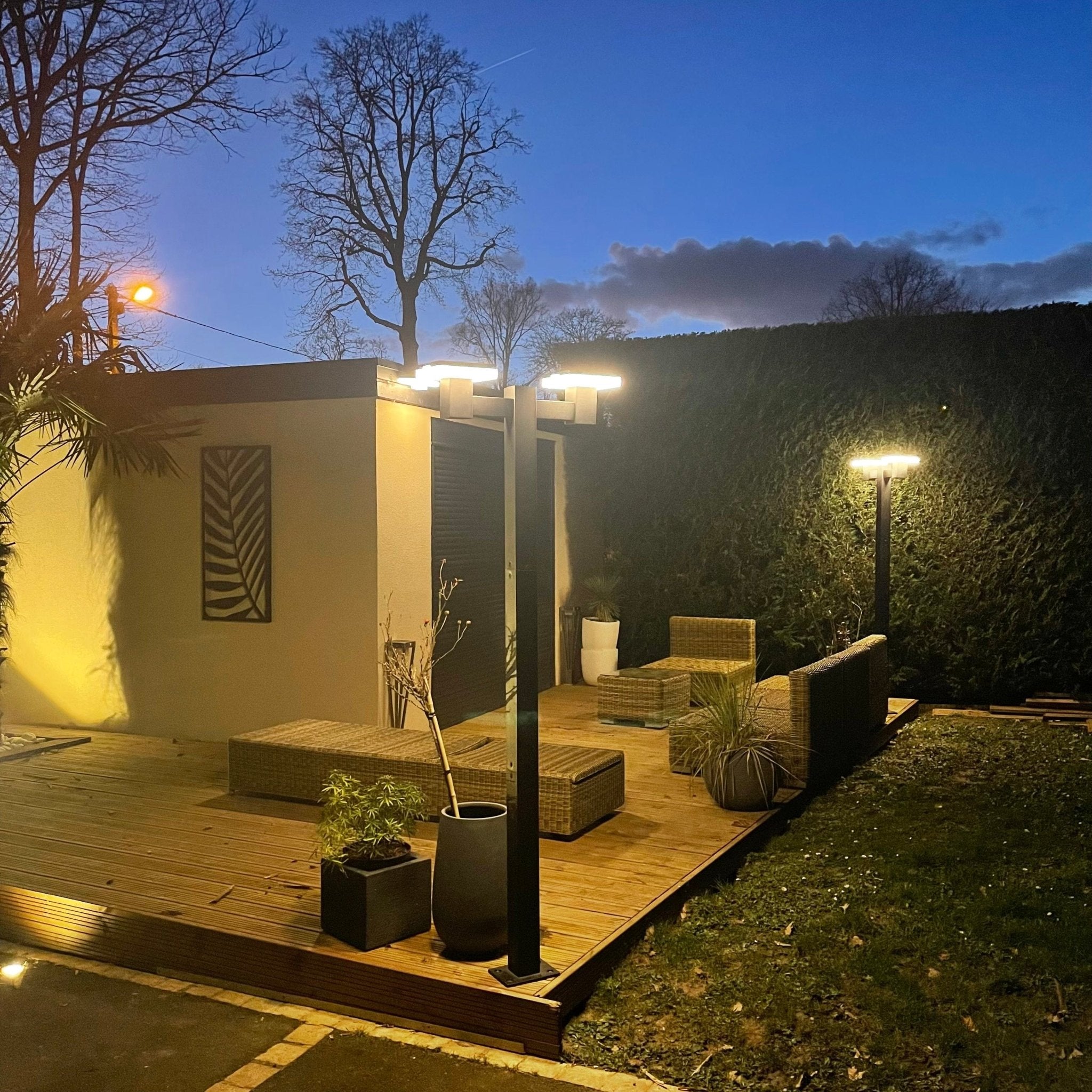 Lampada da terra a LED solare SUN-2000 - Altezza regolabile 1,20 m o 2 m - Da 200 a 2000 lumen - Telecomando - Lumihome