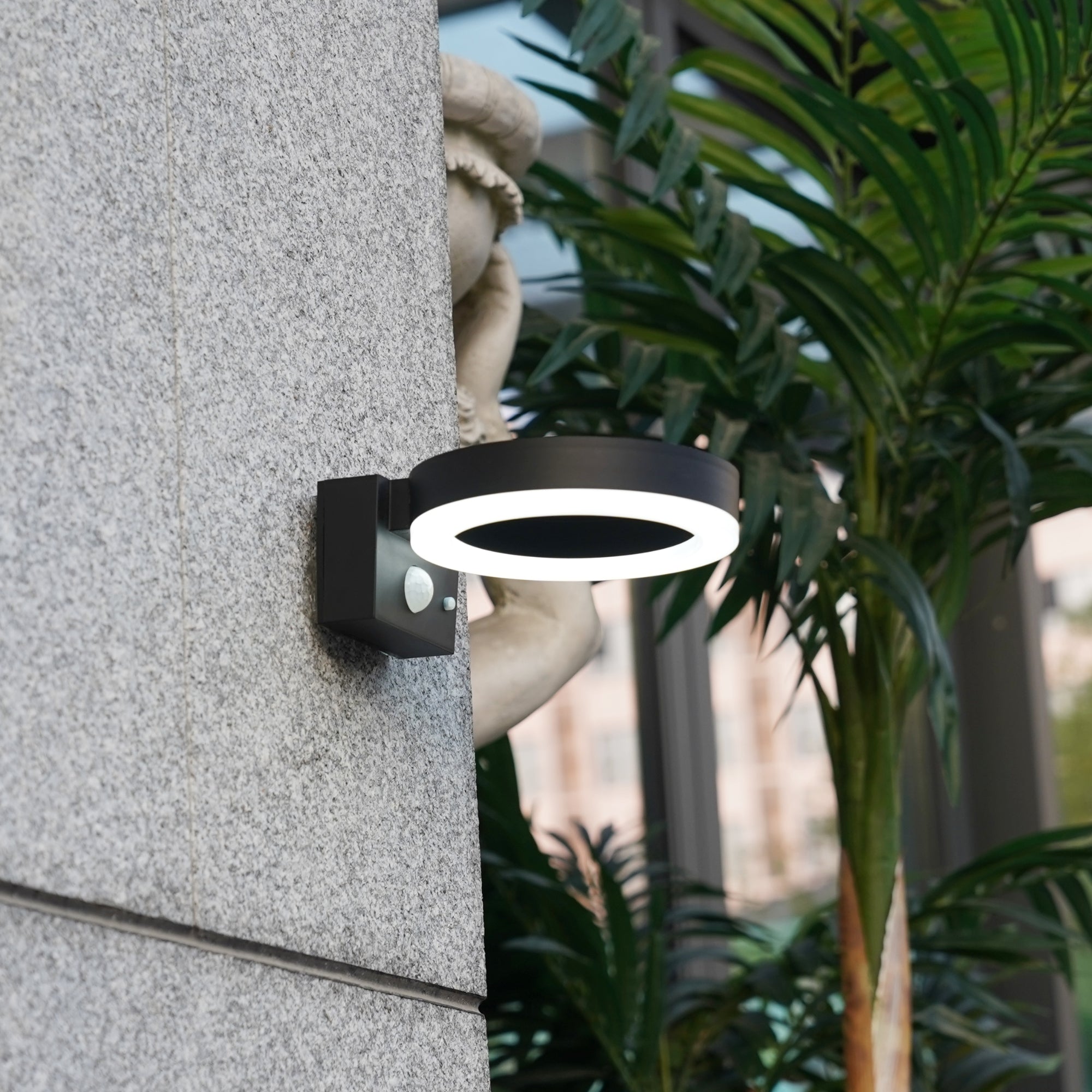 Candeeiro de parede LED solar para exterior DAYTONA - Detetor de movimento - 3 modos de iluminação 75 a 600 lúmens - Lumihome