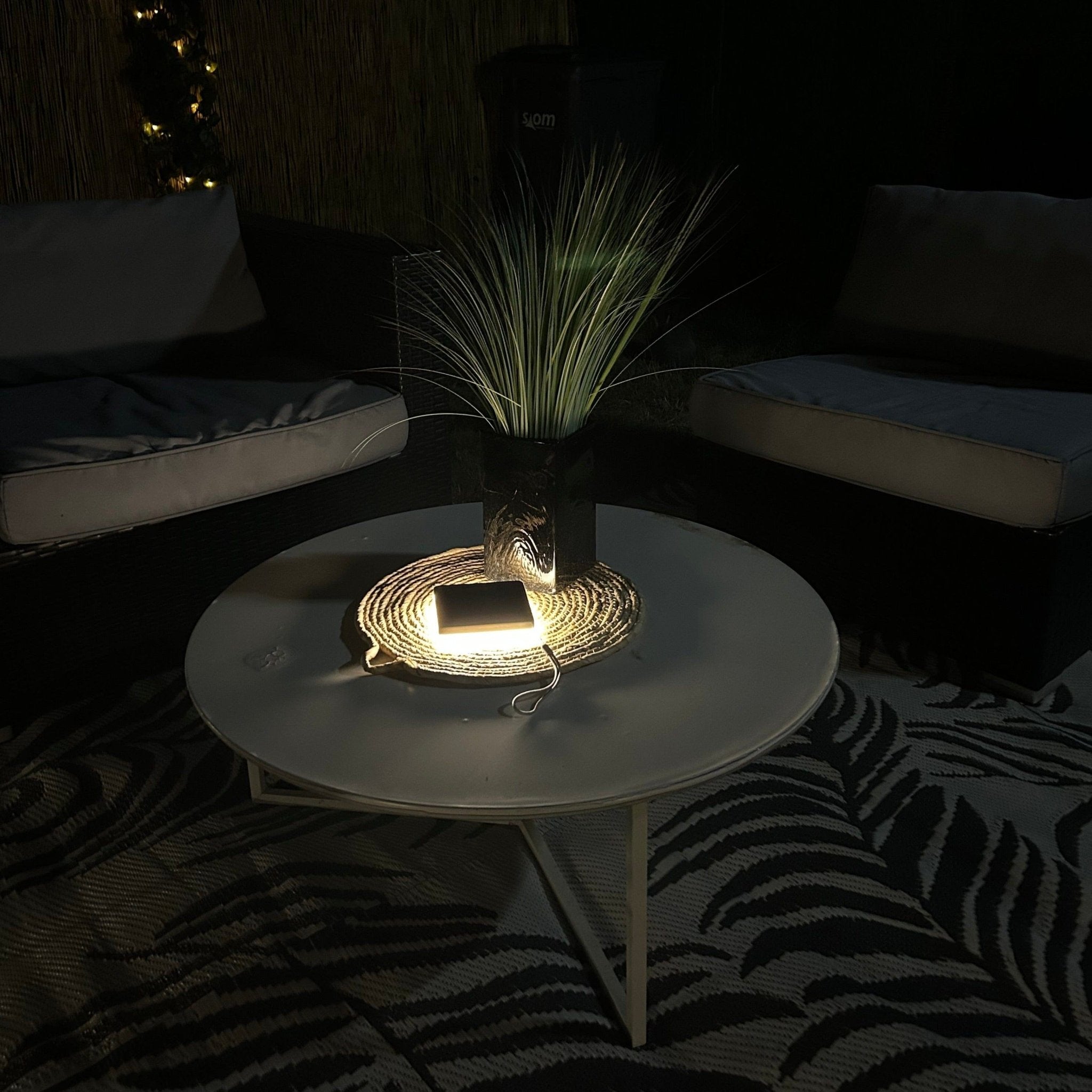 Candeeiro de mesa LED solar em aço inoxidável NOMADE -5 modos de iluminação de 40 a 270 lúmenes - ficha USB - Lumihome-France.com